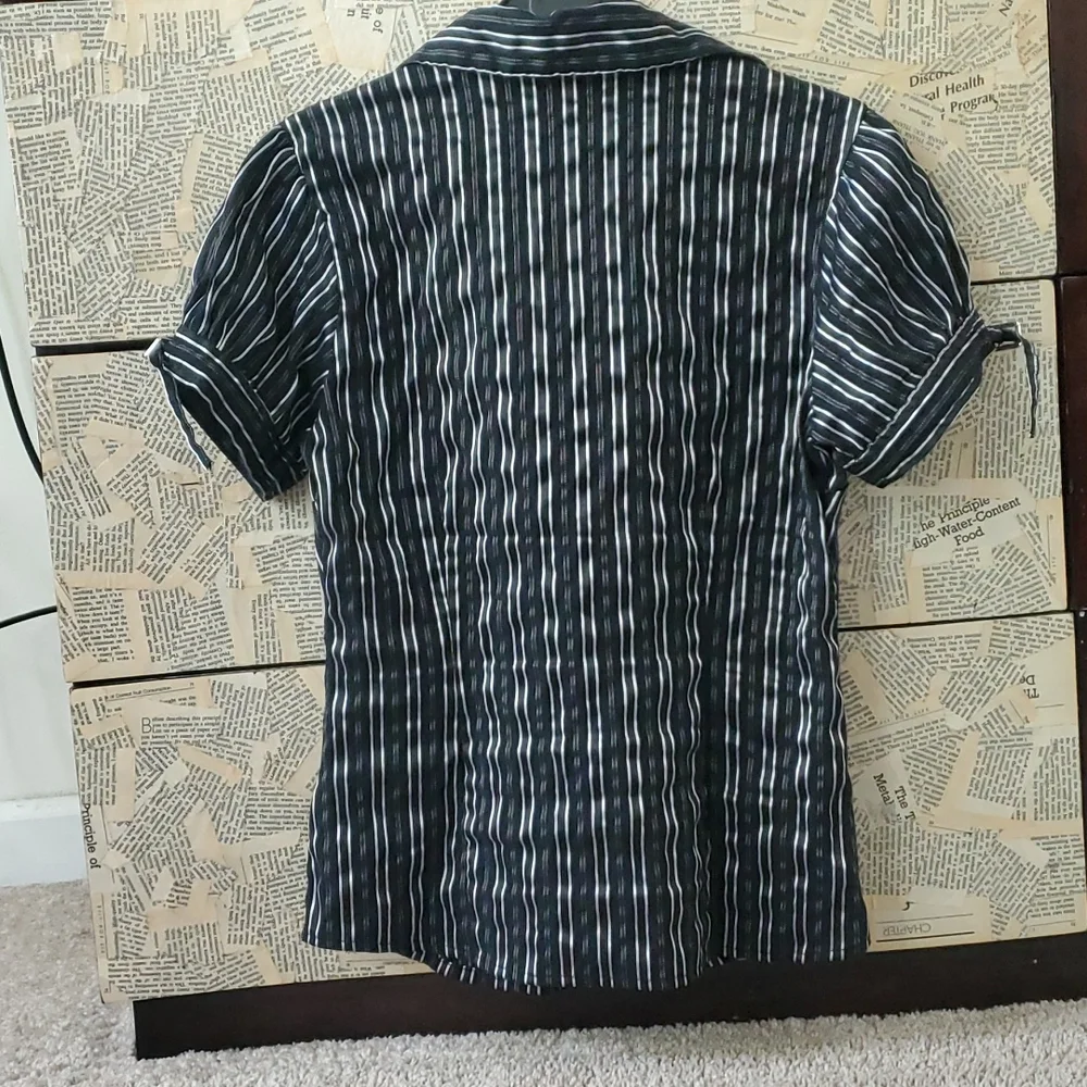 Botton up Blouse size-S - Picture 2 of 6